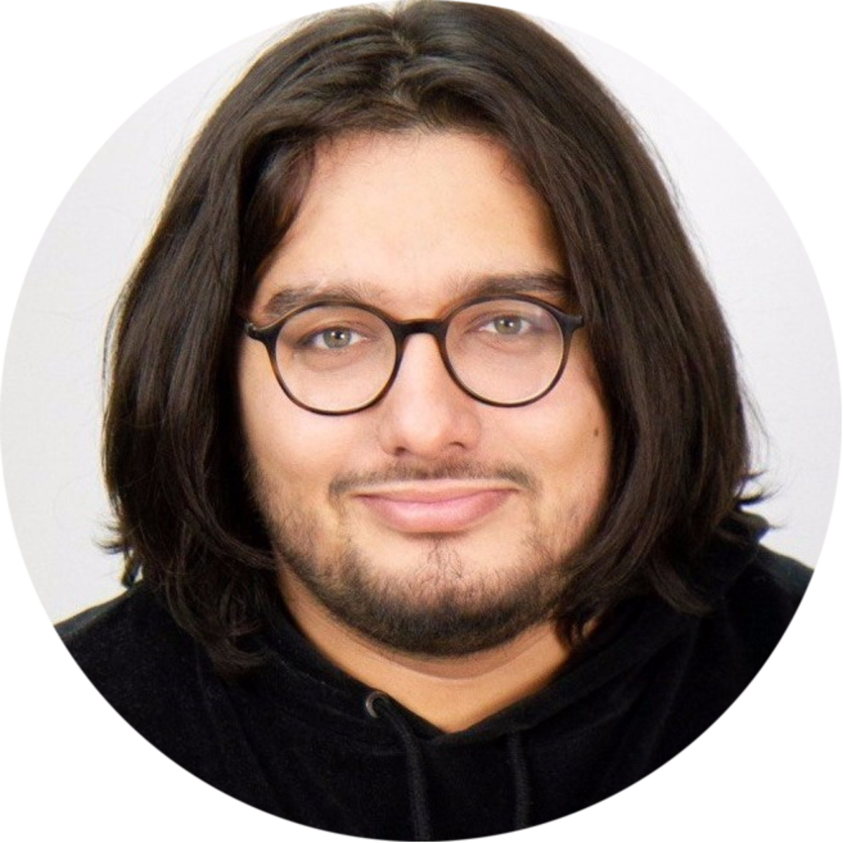 Роман Кумар Виас, основатель digital-маркетинг агентства Qmarketing, сооснователь Qlean, инвестор и гениальный маркетолог. Роман Кумар Виас, основатель digital-маркетинг агентства Qmarketing, сооснователь Qlean, инвестор и гениальный маркетолог.