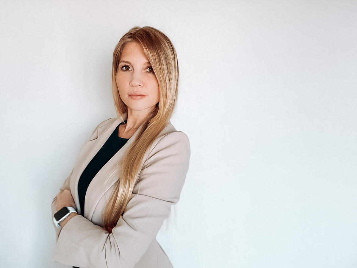 <p>
Марина Ла Хранси, автор курса и основатель проекта Devout Hospitality</p>
<p>
Марина Ла Хранси, автор курса и основатель проекта Devout Hospitality</p>