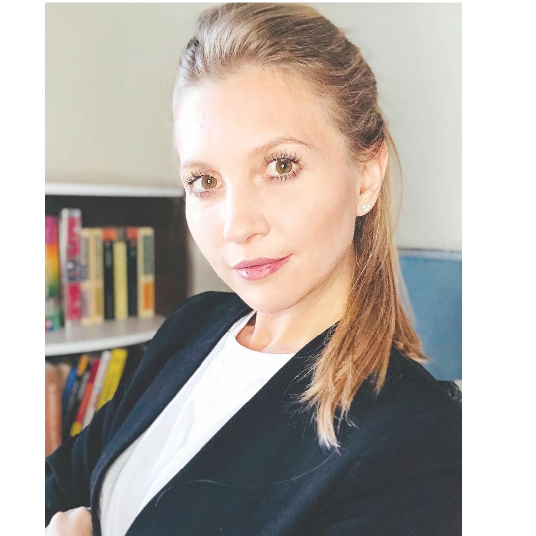 <p> Марина Ла Хранси, автор курса и основатель проекта Devout Hospitality</p> <p> Марина Ла Хранси, автор курса и основатель проекта Devout Hospitality</p>